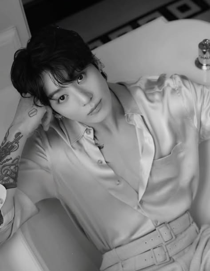 ジョングク 顔変わった