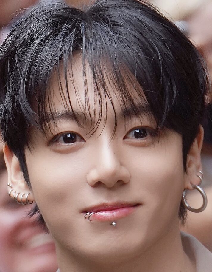 ジョングク 顔変わった