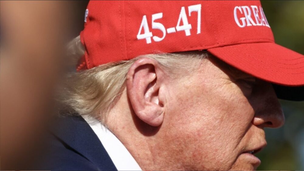 トランプ顔変わった