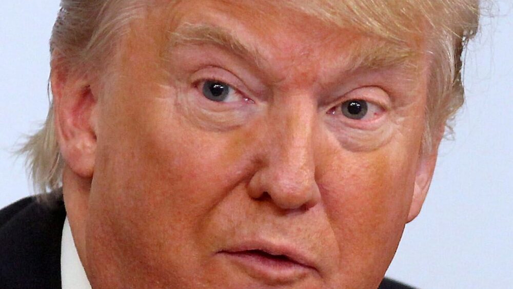 トランプ顔変わった