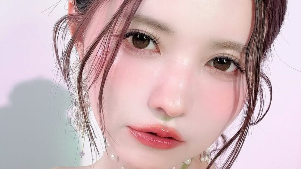 益若つばさ顔変わった