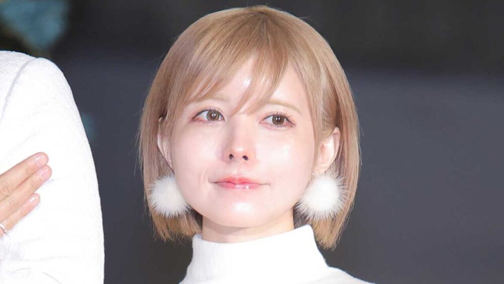 益若つばさ顔変わった