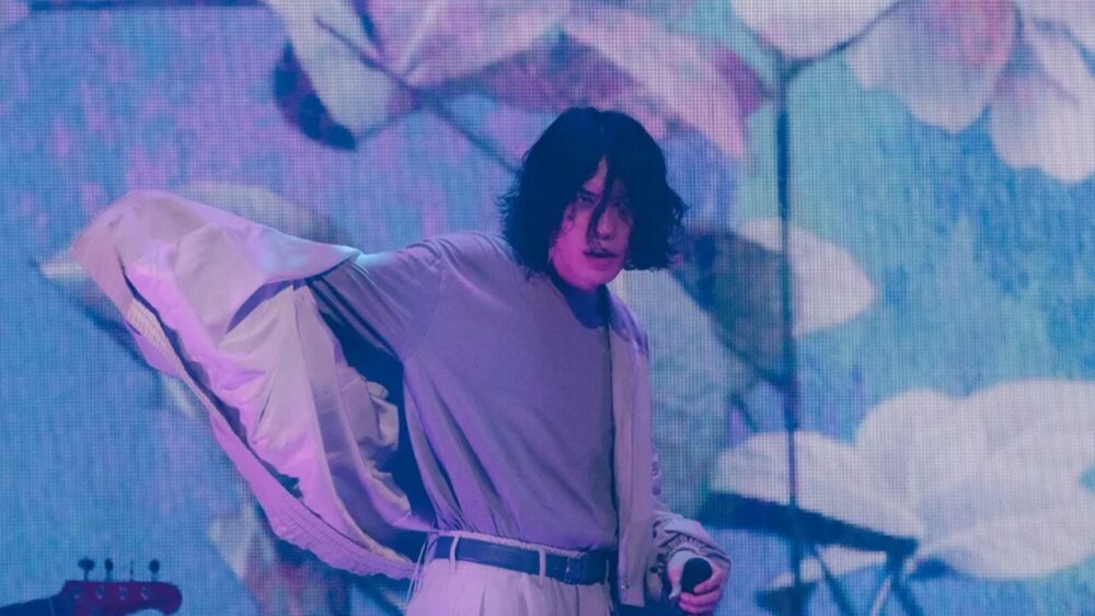 米津玄師顔変わった