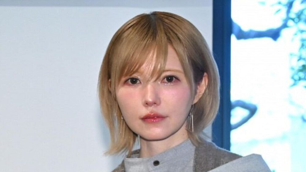 益若つばさ顔変わった