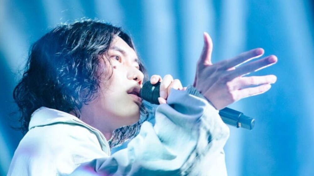 米津玄師顔変わった