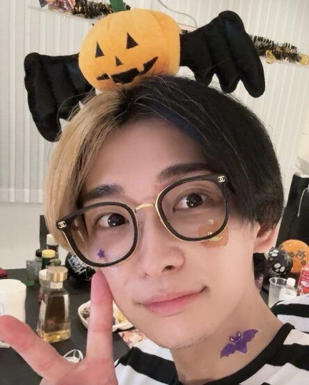 ヒカル　顔変わった