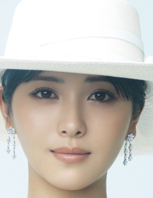 浜辺美波 顔変わった